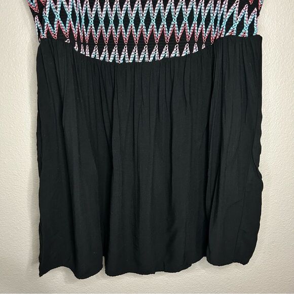 Torrid Babydoll Challis Embroidered Smocked Cami top plus size 1X - Picture 4 of 9